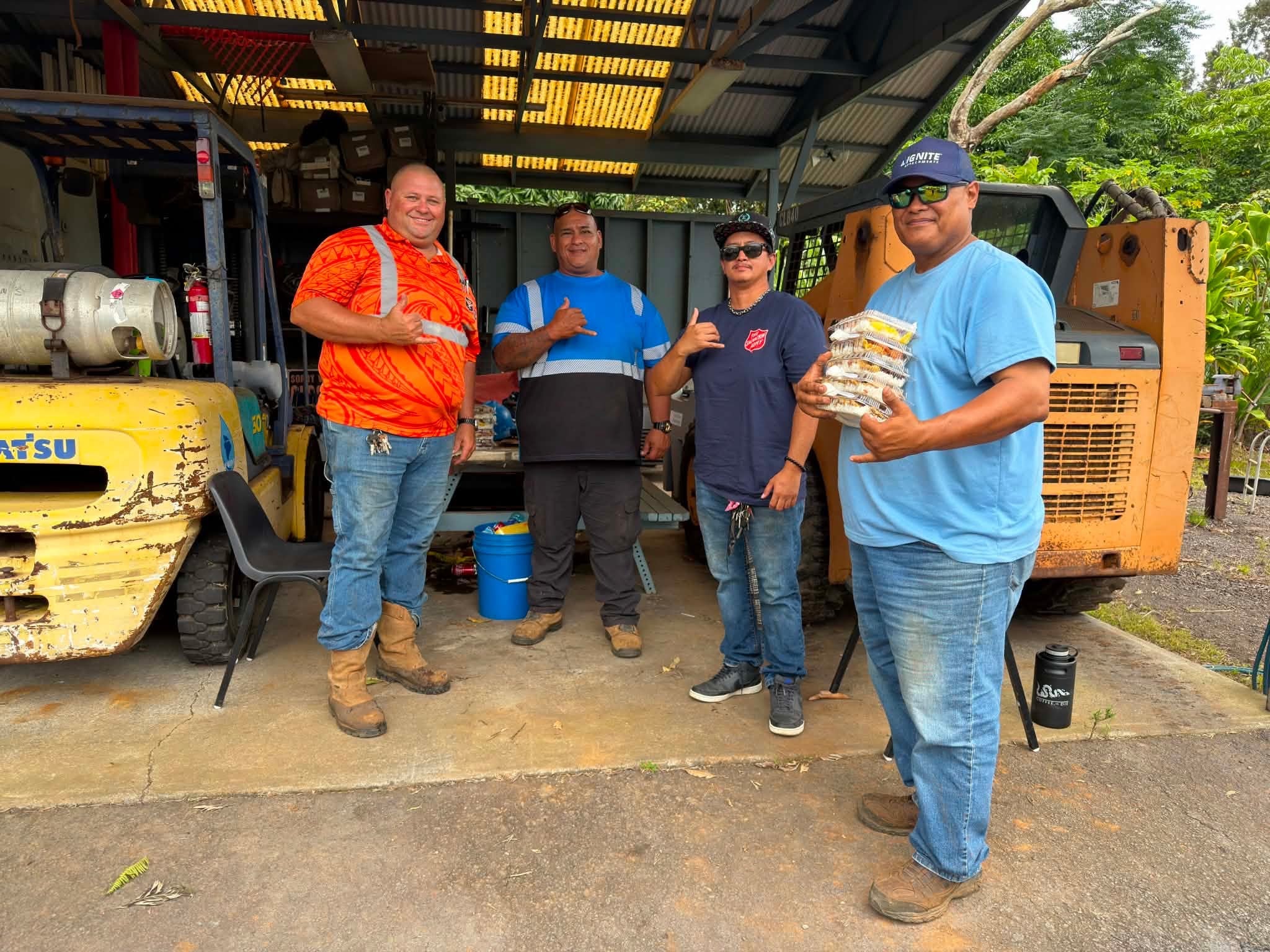 Volunteer meal delivery to Hawaiʻi County Public Works team